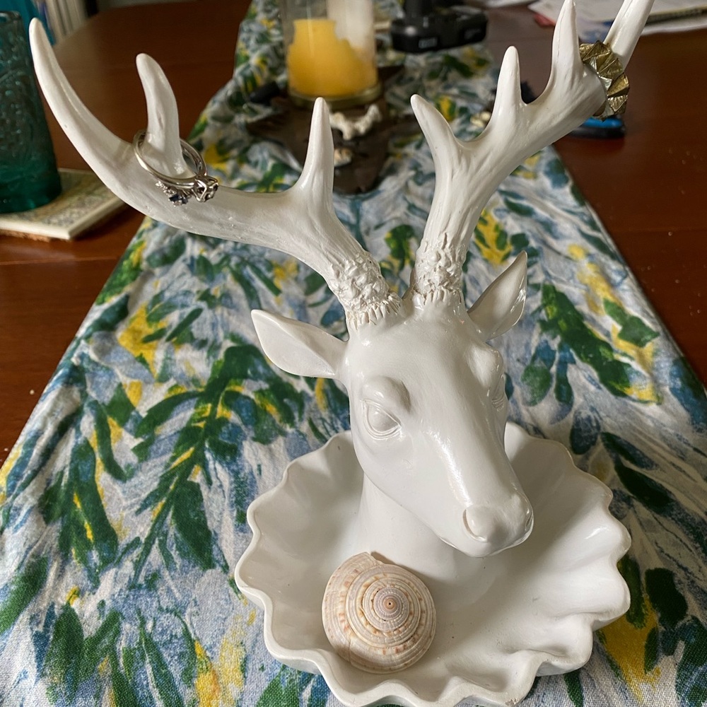 Cottage Core White Deer Head Ring Holder 🦌